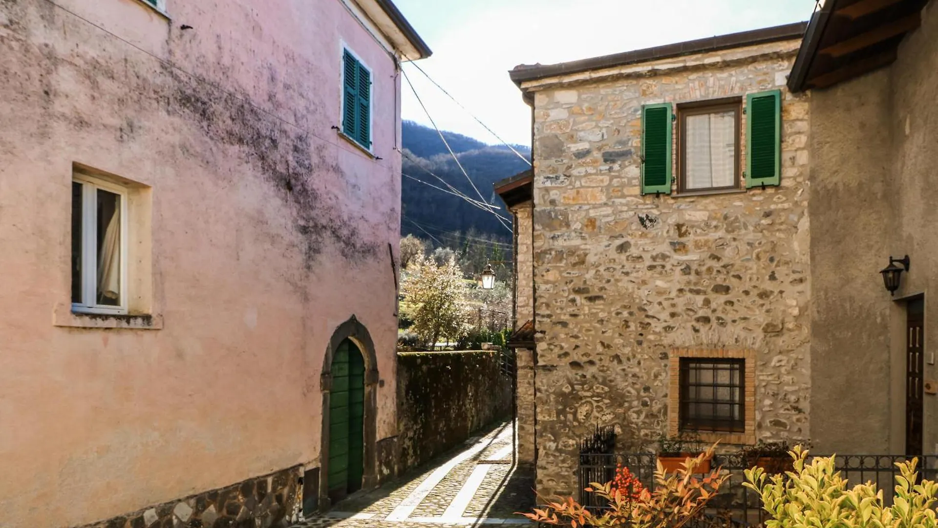 2 Bedroom Beautiful Home In Castagnetoli Mulazzo Italy
